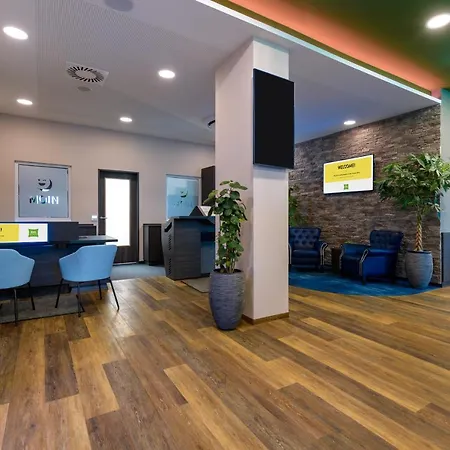 Hotel Kiel-Schwedenkai 3*