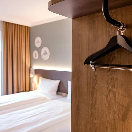 Ibis Styles 3*