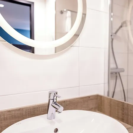 Hotel Kiel-schwedenkai 3*